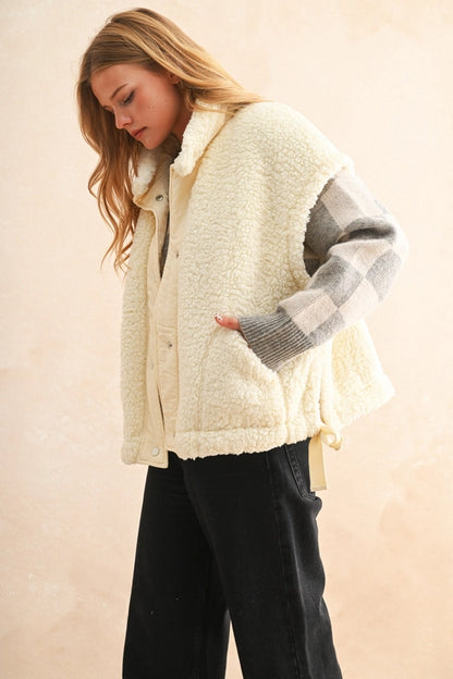 Teddy Fabric Utility Vest Jacket